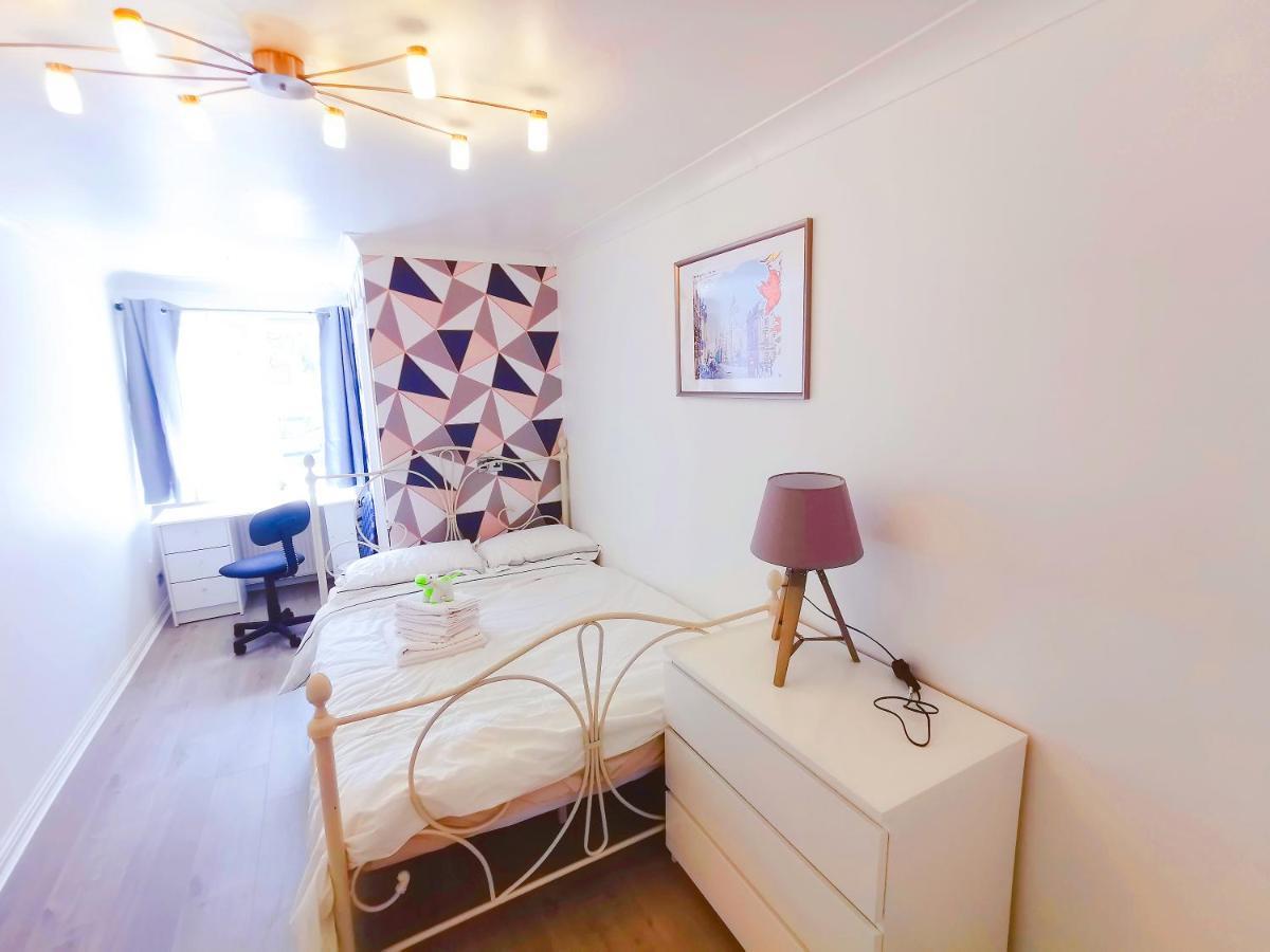 Modern And Spacious Double&King Bedrooms Both With Private Bathrooms Edinburgh Exteriér fotografie