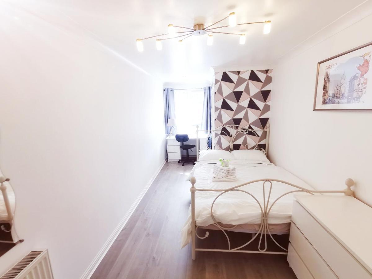 Modern And Spacious Double&King Bedrooms Both With Private Bathrooms Edinburgh Exteriér fotografie