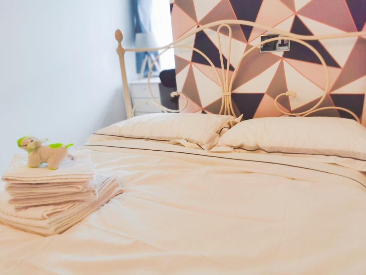 Modern And Spacious Double&King Bedrooms Both With Private Bathrooms Edinburgh Exteriér fotografie