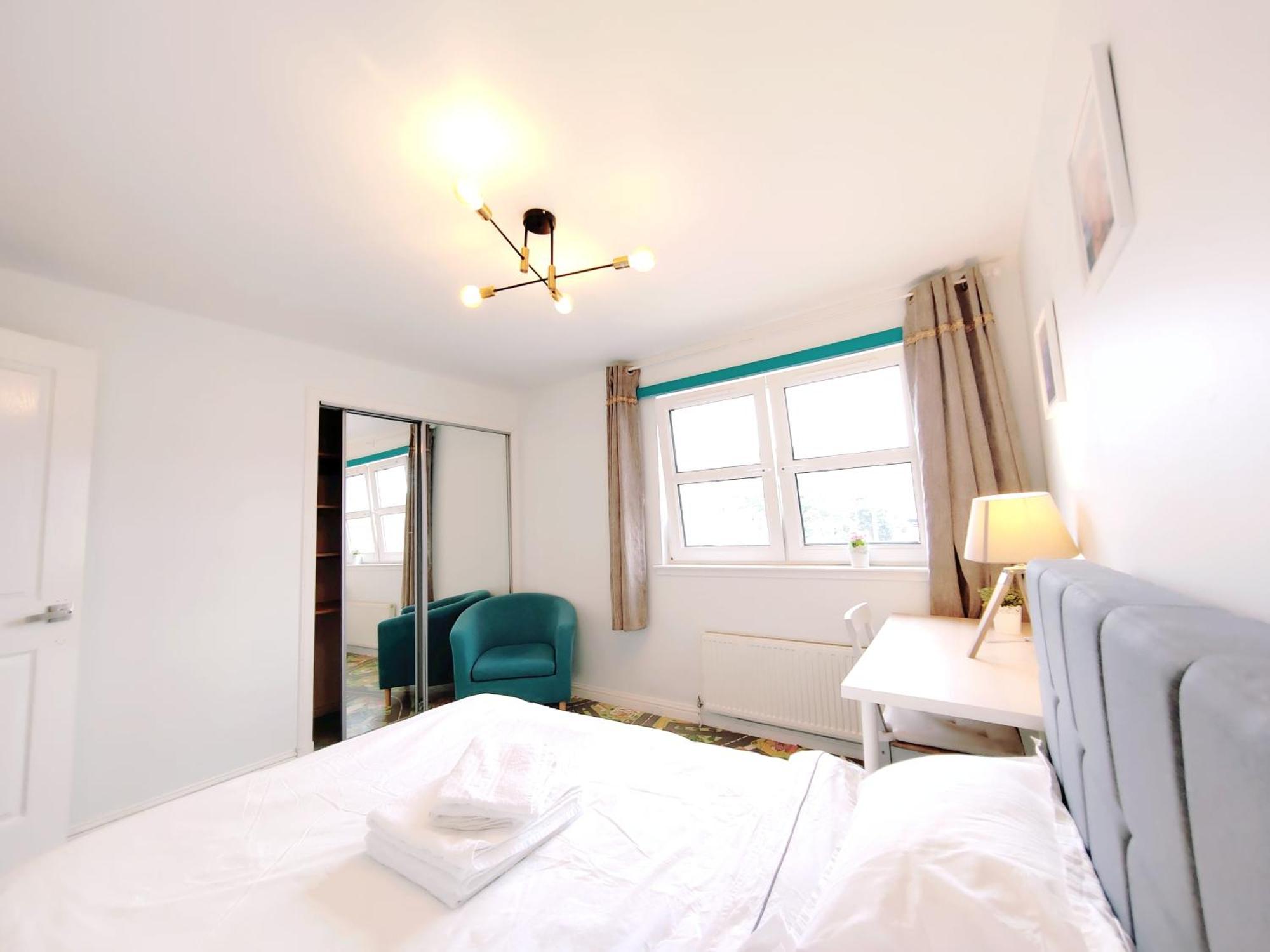Modern And Spacious Double&King Bedrooms Both With Private Bathrooms Edinburgh Pokoj fotografie